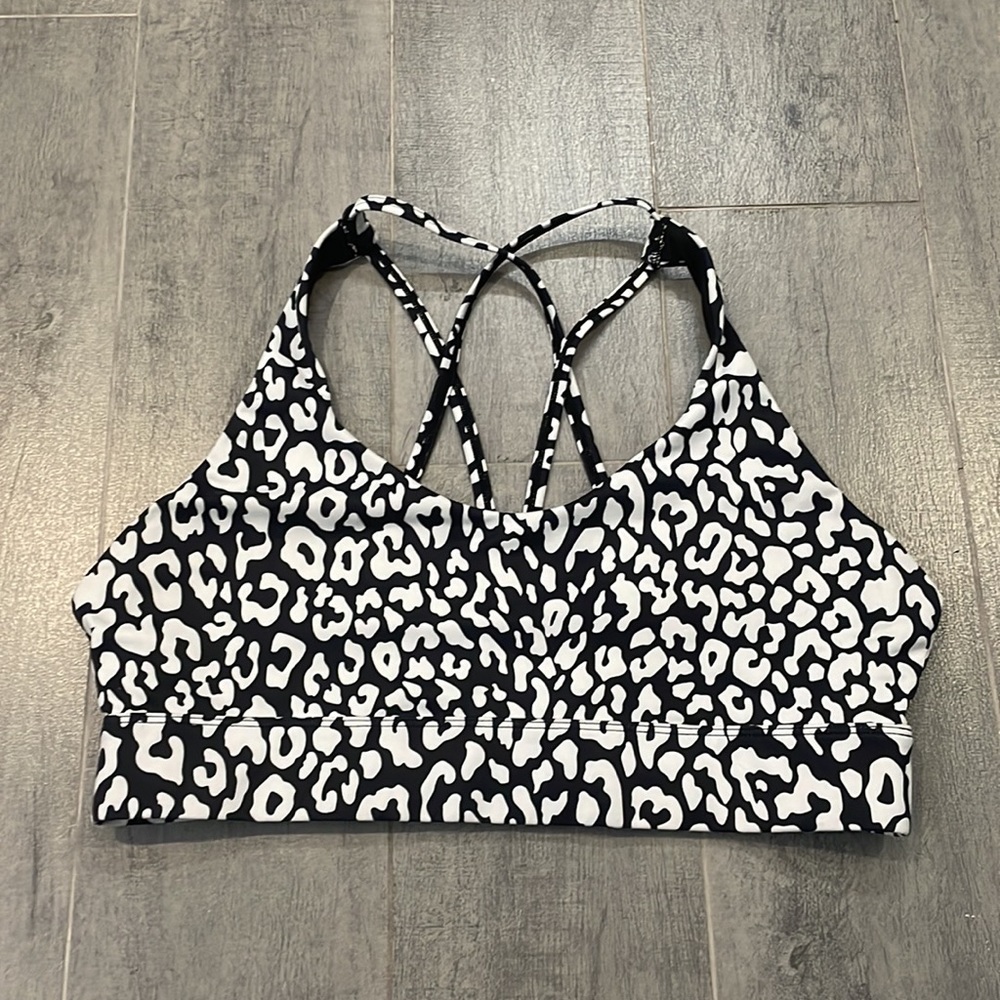 ZYIA Active Black & White Leopard Light n Tight Strappy Sport Bra size XXL